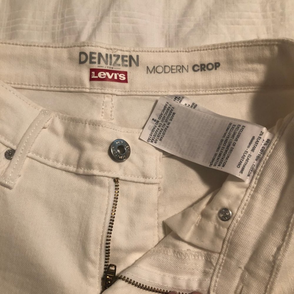White Levi Crop Jean